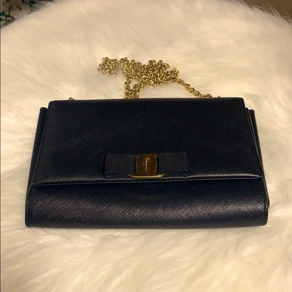 100% Authentic Salvatore Ferragamo Crossbody!!